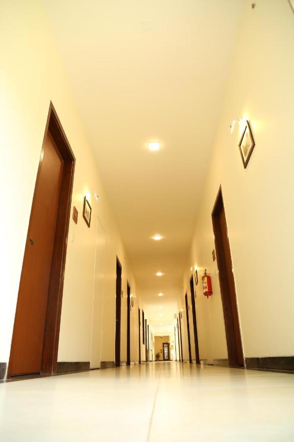 Vits Lonavala Hotel Exterior photo